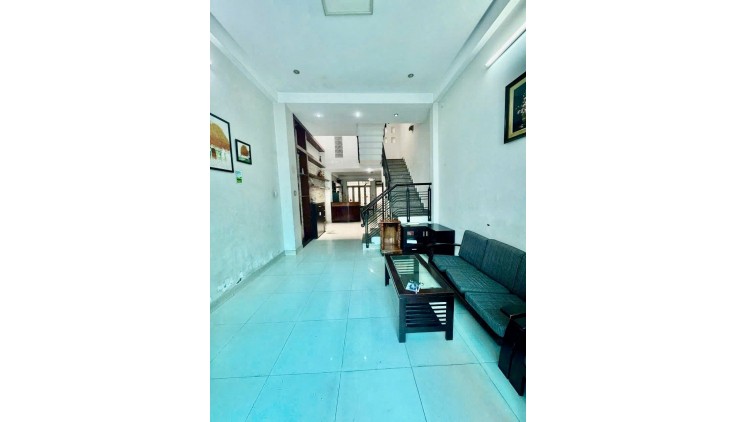 Siêu Phẩm chân dài Tân Kỳ Tân Quý Tân Phú giáp Tân Bình HXH 76m2,3Tầng Nhỉnh 5tỷ