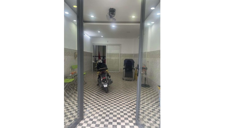 CHO THUÊ MẶT BẰNG Vị Trí : đường Nguyễn Thiện Thuật, Q3, Hồ Chí Minh