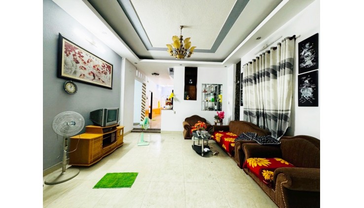 Biệt thự mặt tiền Lê Bôi 12x18 200m2 chỉ 14 tỷ