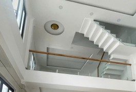 Căn góc 2 mặt tiền đường ngay cổng chính khu dân cư Thành Đô, nhà hoàn thiện, sổ hồng hoàn công