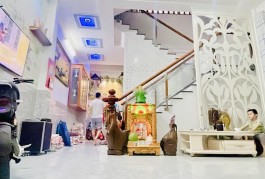 GIẢM GẦN 2 TỶ CÒN 7.15 - LÔ GÓC 121M NGANG 10.5 - 4 TẦNG - HẺM 5M - GIÁP TÂN PHÚ