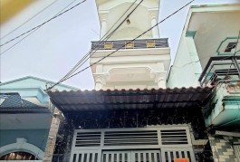 NHÀ MỚI ĐÓN TẾT ẤT TỴ - HT13 - Q12 - GẦN CHỢ HT - KV SẦM UẤT NHIỀU TIỆN ÍCH.
