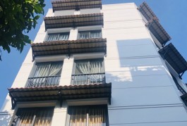 Bán CĂN HỘ DỊCH VỤ HOÀNG HOA THÁM - 6 phòng - 40 tr/th - Hẻm ô tô 6m