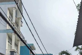 BÁN NHÀ 3 TẦNG, 4 PHÒNG NGỦ, THỦ ĐỨC - GIÁ HỜ 4.3 TỶ - VỊ TRÍ VÀNG TAM BÌNH