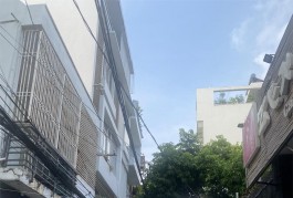 **Nhà bán 31/50 Nguyễn Đình Khơi P4 Tân Bình (4,1*15) cấp 4 - 135tr/m2