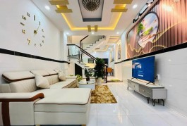 ***Bán nhà hẻm 95 Phổ Quang phường 2 Tân Bình; 63m2 vuông - 136tr/m2