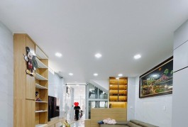 Bán nhà mặt tiền Nguyễn Biểu, P1, Q5, 92m2, 4 tầng, giá cực rẻ, chỉ nhỉnh 17 tỷ