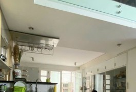 SÁT MẶT TIỀN HẺM Q4 

DIỆN TÍCH 60 M2 
SỔ HỒNG CÓ 2 TỶ HƠN