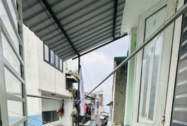 Nhà đep ở ngay, DT 48m2 ( 4.5 x 10 ) x 2 tầng, Hiệp Bình Chánh, Thủ Đức, giá chỉ 3.4 tỷ.