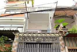 Bán nhà nhỏ hem 3M thông Lê Lư quận Tân Phú 2,5 x 13- 2 tầng chỉ 3.3 tỷ tl