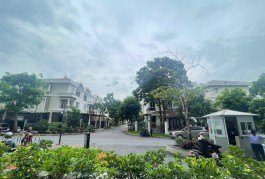 BÁN CĂN SHOP MẶT TIỀN KHU BIỆT THỰ MỸ PHÚ - PHÚ MỸ HƯNG QUẬN 7