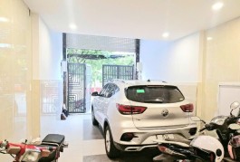 Biệt thự Q7 
Ngang 4.1 x 18 
6 tấm 

CHỈ 17,8 TỶ