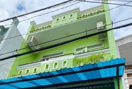 Bán nhà kế MT Hòa Bình quận Tân Phú 4,7 x 13- 2 tầng chỉ 5 tỷ tl