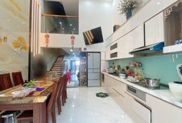 Bán nhà Hẻm 87 Nguyễn Sỹ Sách - gần Chợ Tân Trụ, DT: 4x18m, 6 Tầng - 5PN, 12.5 tỷ.