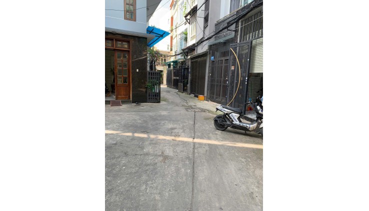 **Bán nhà hẻm 55 Thành Mỹ, phường 8 Tân Bình**; 4,3x9 - 4 tầng, chợ TB