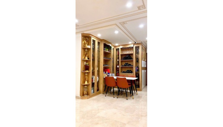 CHUNG CƯ CAO CẤP 76MET VUÔNG 2TY450 , CÓ GIẤY THÔNG BÁO LÀM SỔ