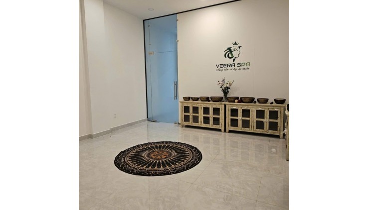 Cho thuê mặt bằng sàn trống Đường số 11 – KDC Cityland Park Hills