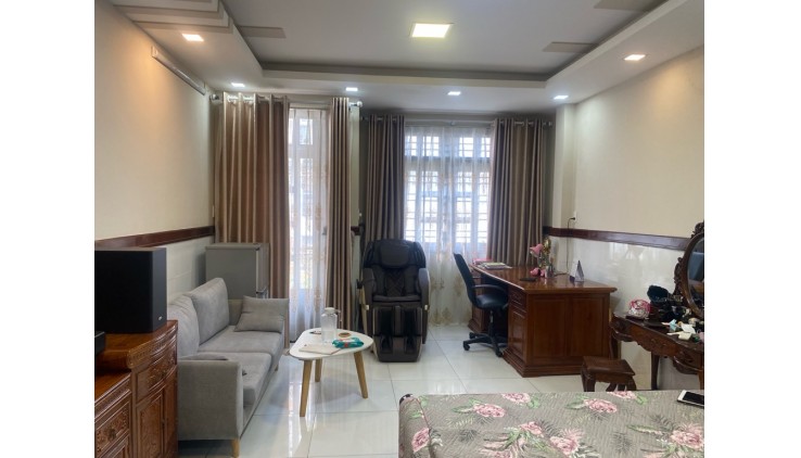 Hẻm xe tải, Nhà 4 tầng , Trung tâm quận 7,  Cư xá Ngân Hàng, 70.7m2, Chỉ 11.5 tỷ.