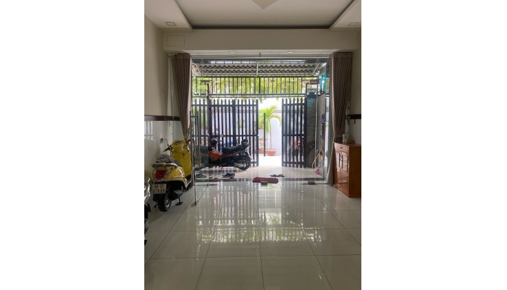 Hẻm xe tải, Nhà 4 tầng , Trung tâm quận 7,  Cư xá Ngân Hàng, 70.7m2, Chỉ 11.5 tỷ.