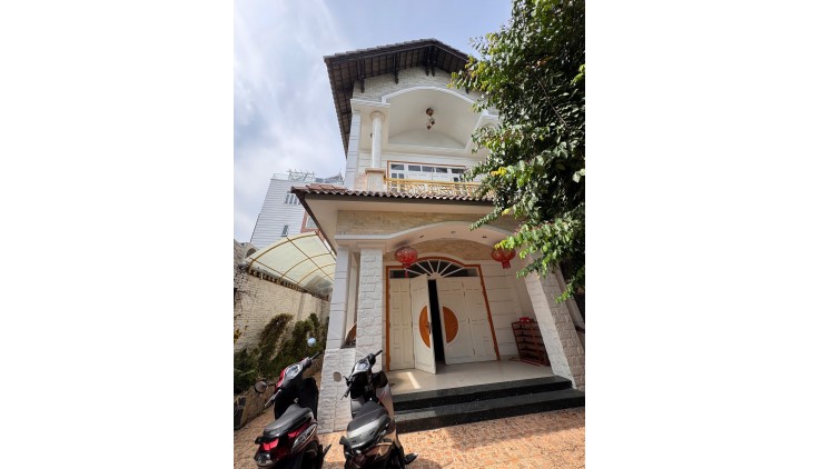 NGỘP BÁN NHÀ ĐẸP ĐƯỜNG XE HƠI - sở hữu ngôi nhà mơ ước tại Q2!