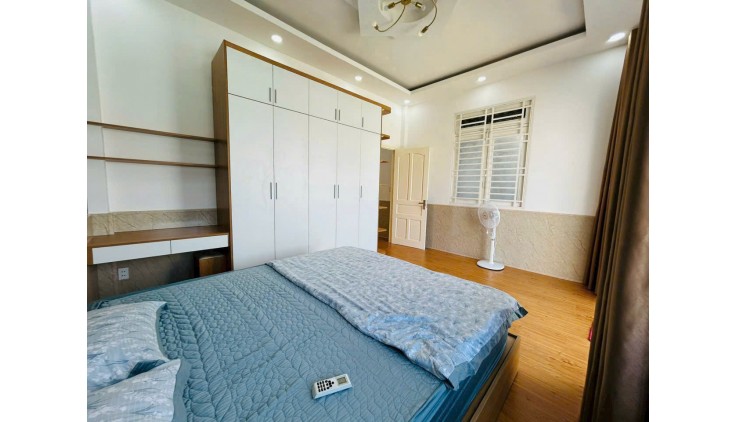 BÁN NHÀ BỀ NGANG HƠN 6M, 2 LẦU CÓ SÂN THƯỢNG, KHU KHÔNG  NGẬP NƯỚC, LH EM XEM NHÀ NGAY 0333295552 THÚY