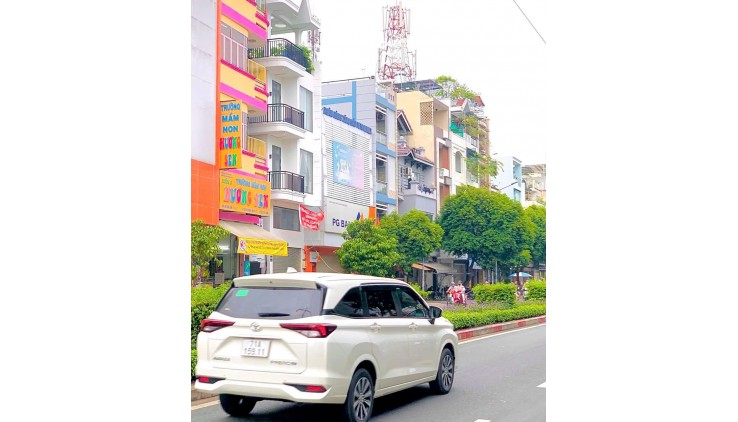 * BÁN MTKD SUNG TÚC ĐOẠN ĐẸP LẠC LONG QUÂN Q11  
3 LẦU (4X14) 13.3TỶ