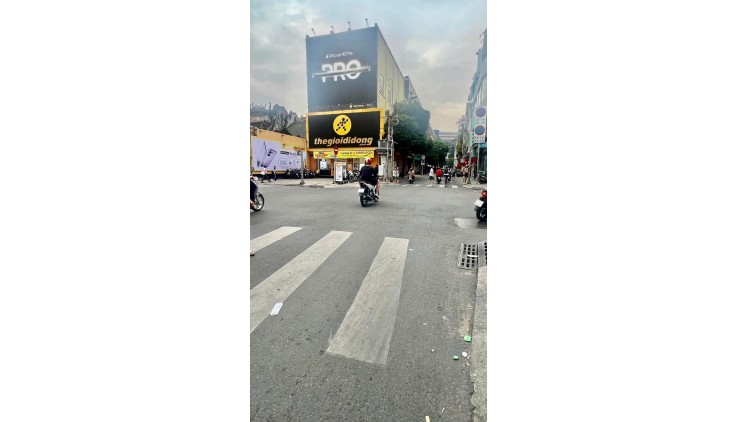 * VIP QUẬN 5_Mặt Tiền Triệu Quang Phục Ngay Nguyễn Trãi 4Tầng (4.2X20)Sổ Vuông,HCĐ, 22Tỷ