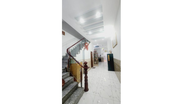 Mặt tiền hẻm 28 Dương Bá Trạc 4x20 chỉ 9 tỷ 7