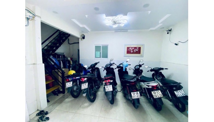 **BÁN GẤP- NHÀ HẺM XE TẢI QUAY ĐẦU (3.8X22) NỞ HẬU,10M Ra MT  NGUYỄN VĂN ĐỪNG Q5