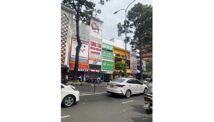 **CHÍNH CHỦ CHO THUÊ_MẶT TIỀN SẦM UẤT QUẬN 10-BA THÁNG HAI  NGAY HÀ ĐÔ_100TR