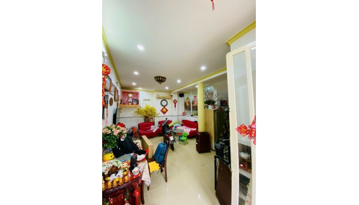 Ngộp Bank_Gấp Gấp_1 Căn ra HXH Mặt Tiền Huỳnh Mẫn Dạt Q5, Nở Hậu 36m2-3Tầng, 5.5Tỷ