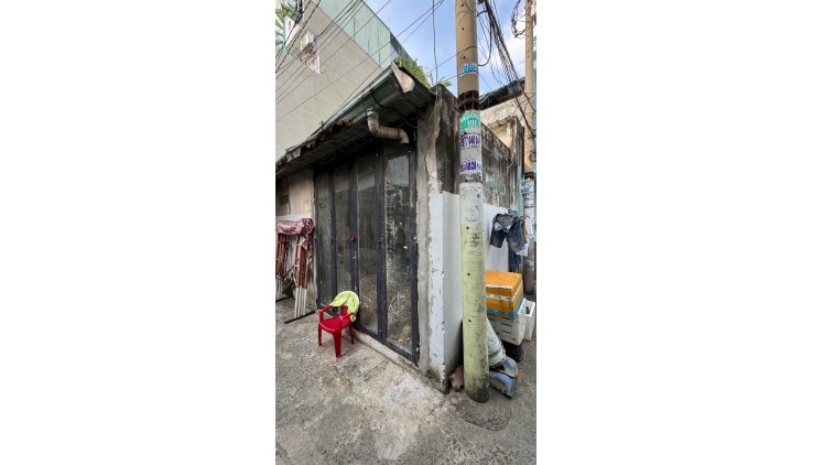 *+Bán Đất Tặng Nhà-Hẻm Ba Gác- Gần MT Bà Hom Quận 6-CN 27.2m2
NH 3.26m, 2.5Tỷ TL