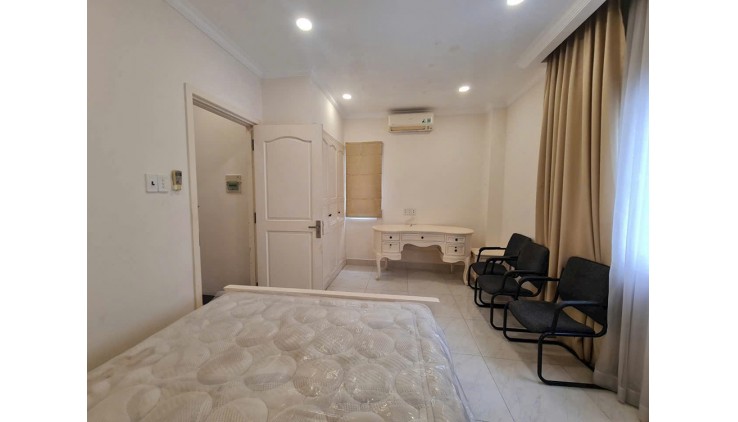 Bán biệt thự Mega Village, mặt tiền Võ Chí Công, ngang 7m, Sổ hồng, Full nội thất cao cấp