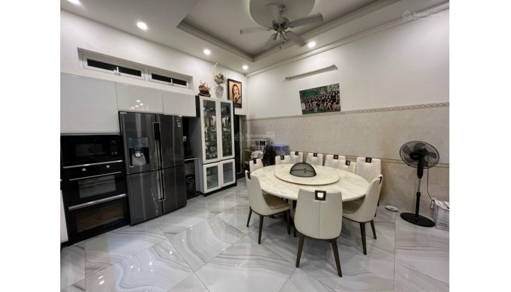 * BÁN MTKD SUNG TÚC ĐOẠN ĐẸP LẠC LONG QUÂN Q11  
3 LẦU (4X14) 13.3TỶ