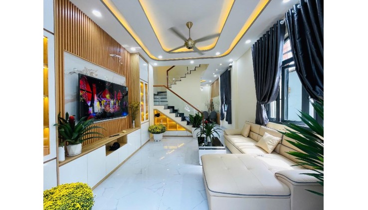 Bánnhà MT Nguyễn Thái Sơn, P3, GòVấp, (5x12)3tầng, Nhỉnh 8tỷ,Hoàn Công