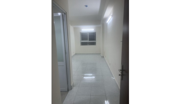 Cho thuê căn hộ chung cư 3PN Giá 6 Triệu, trống dọn ở ngay tại chung cư 35 Hồ Học Lãm, Bình Tân