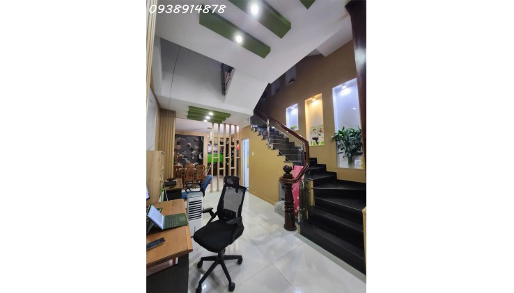 Bán nhà 3 tầng, 71m2, mặt tiền 4.2m, 8.1 tỷ tại đường 7, Linh Trung, sổ hồng đã hoàn công