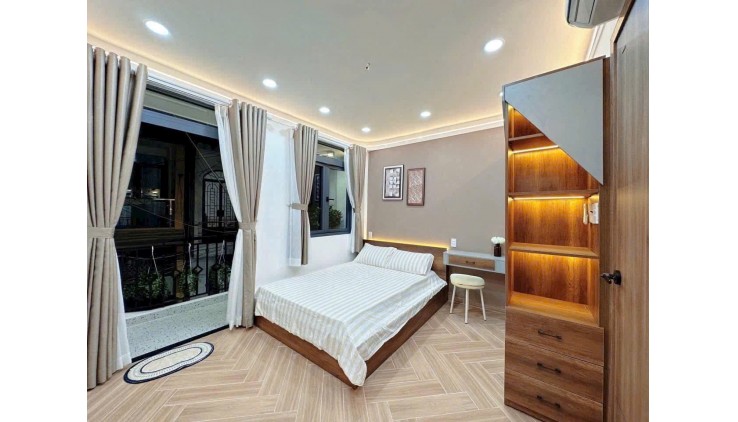 6.15 tỷ- bán nhà hẻm xe hơi Hoàng Hoa Thám PN- căn góc 4mx10m- sát MT- 3PN full nội thất