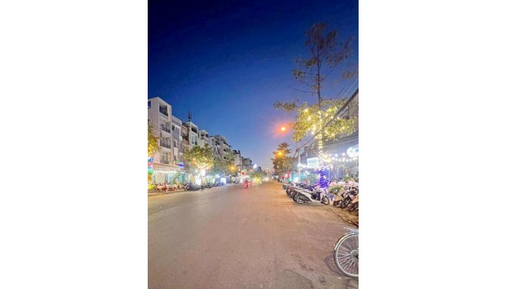 Mặt tiền hẻm ngay ParcMall Cao Lỗ 117m2 chỉ 12 tỷ 7