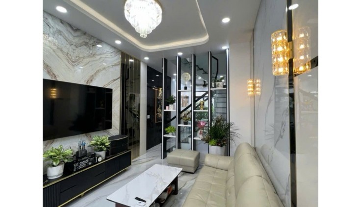 Nhà đẹp hiện đại 4x17 ngay Bùi Minh Trực chỉ 8 tỷ 2