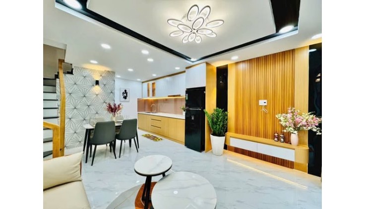 Nhà  Đường Nhiêu Tứ Phường 7 Quận Phú Nhuận.