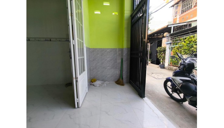 BÁN NHÀ MỸ HOÀ 1 TRUNG CHÁNH HÓC MÔN - HXH THÔNG 42M2 GIÁ RẺ 2,65 TỶ TL.