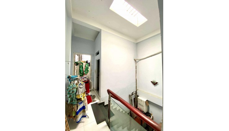 NHÀ 3 TẦNG - MẶT TIỀN ĐƯỜNG NHỰA NHÁNH THỚI AN 13 - 2 XE HƠI NÉ NHAU THÔNG TỨ TUNG - VỪA Ở VỪA KINH DOANH. GIÁ RẺ 4,75 TỶ TL.
