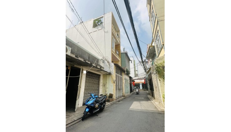 Bán nhà HXH Lạc Long Quân, gần ngã tư Âu Cơ,  5.7x15m, Cấp 4, tiện xây mới, 8.5 tỷ.