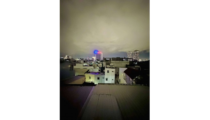Đường Lê Văn Sỹ Phường 12 Quận 3.