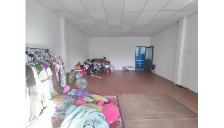BÁN NHÀ 2 TẦNG TÂN XUÂN HÓC MÔN - 55M2 - 50M RA MẶT TIỀN. GIÁ CHỈ  3 TỶ TL.