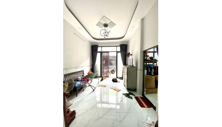 NHÀ ĐẸP 56M2 VỊ TRÍ ĐẮC ĐỊA NGAY NGÕ TƯ NƯỚC ĐÁ, GẦN CHỢ NGÕ 3 BẦU