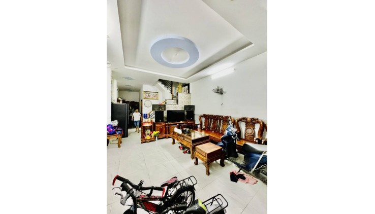 SIÊU HOT QUẬN 12 - NHÀ 3 TẦNG - VỊ TRÍ ĐẸP - HẺM XE HƠI 6M THÔNG TÂN THỚI HIỆP 20 - GIÁ TỐT CHỈ 4.85 TỶ.