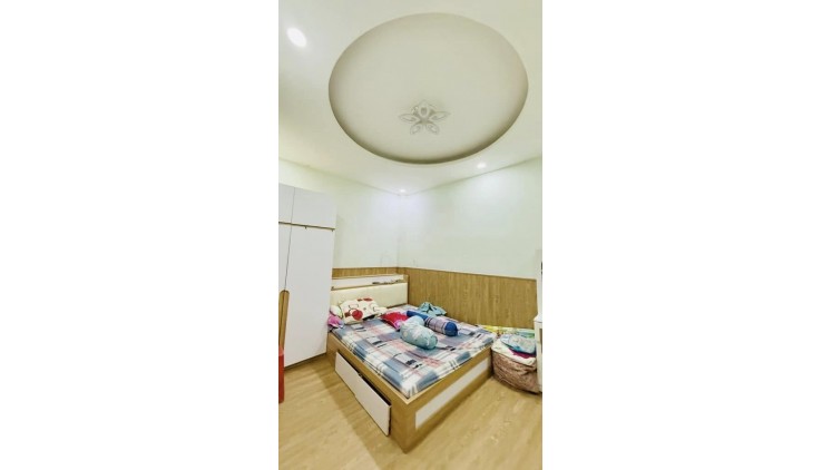 GIÁ HẤP DẪN - NHÀ 72M NGANG 4.5 - 3 TẦNG 4PN - HẺM TẢI NGAY AEON TÂN PHÚ
