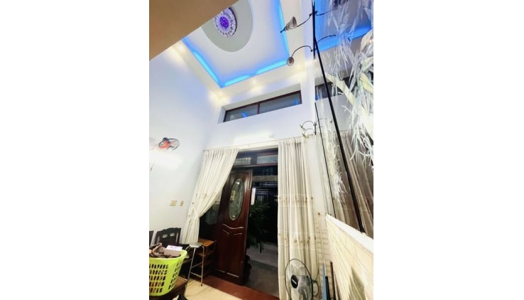 Nhà Hẻm Ôtô Đường Cách Mạng Tháng 8 Quận 10 Phường 13.